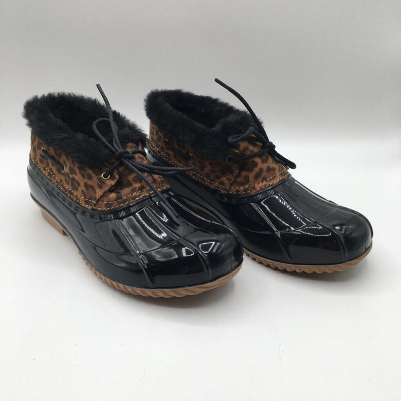 7.5 animal print duck boots