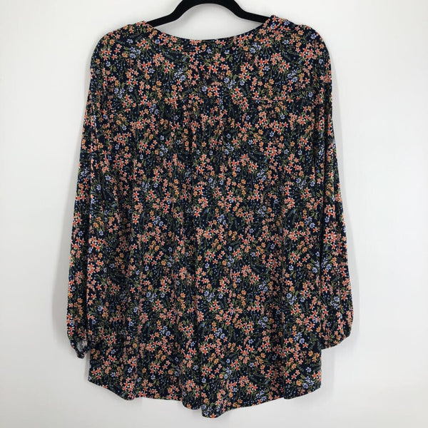 XXL Flo print v-neck 3/4 slv top