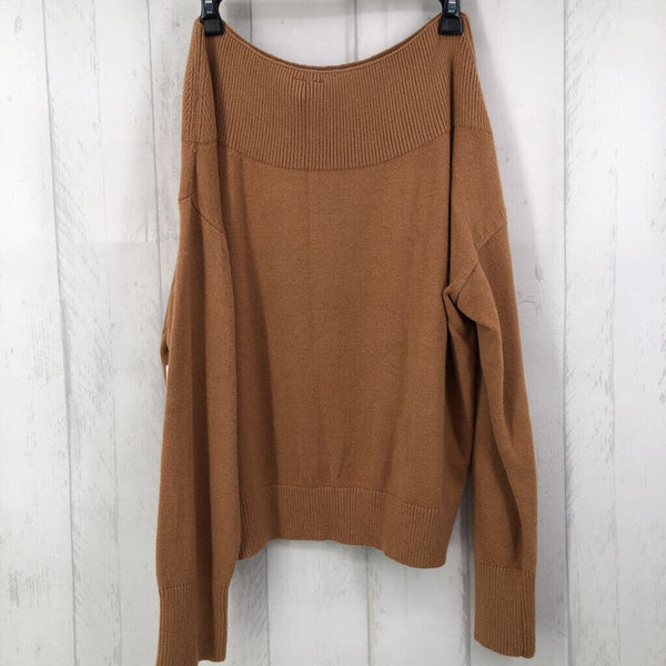 R98 L Off the shoulder sweater