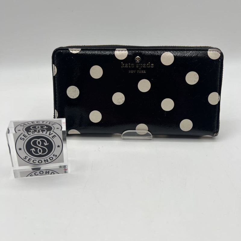 polka dot zip around wallet