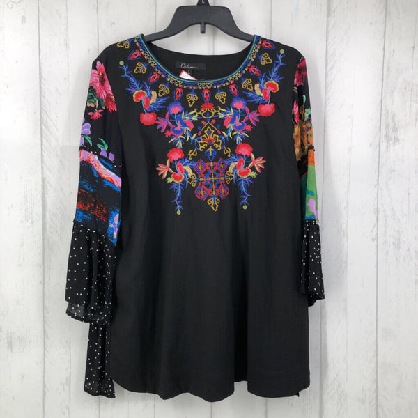 L Embroidered flare slv top