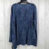 M Button accent l/s top