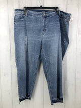 24 Mid rise boyfriend jean