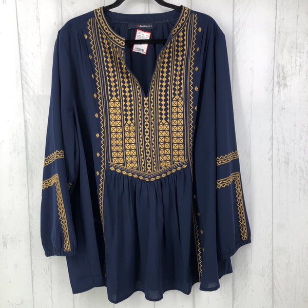 24 Embroidered l/s tunic