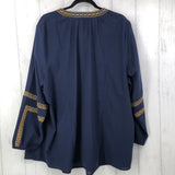 24 Embroidered l/s tunic