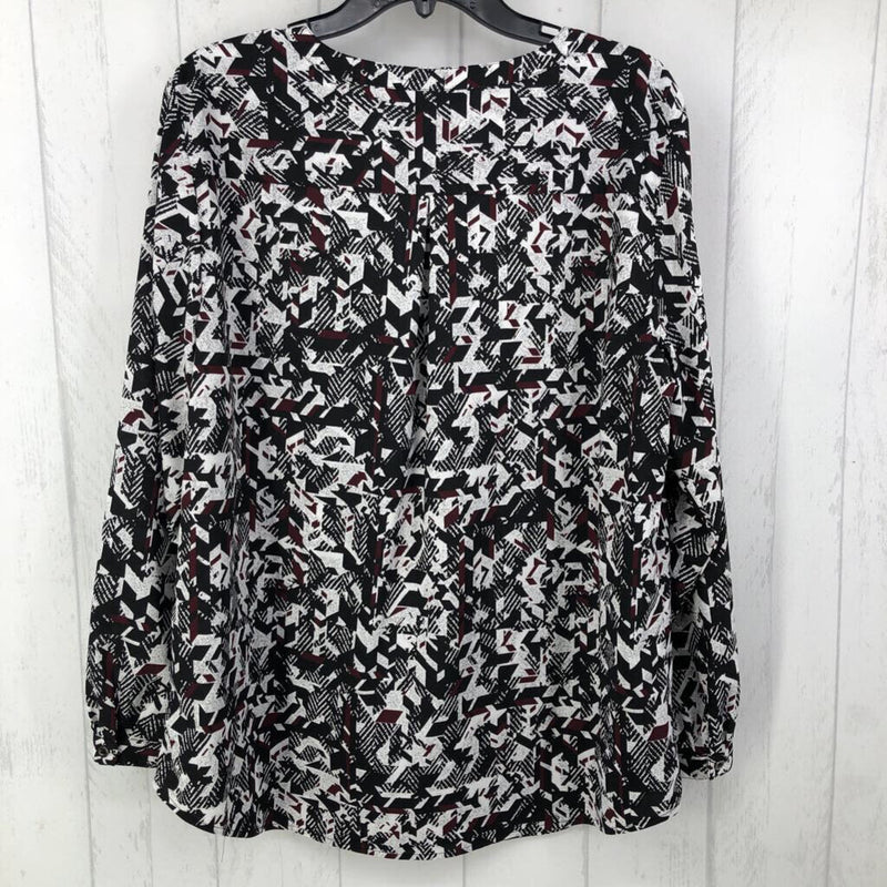 XL Printed 1/2 burron l/s top