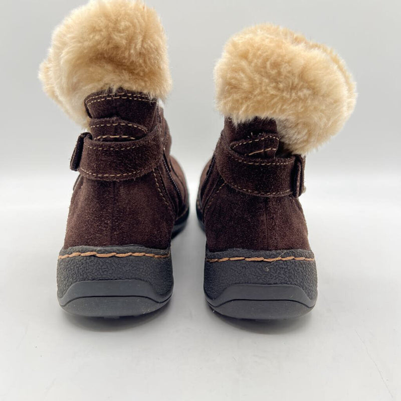 7.5 faux fur lined ankle boots