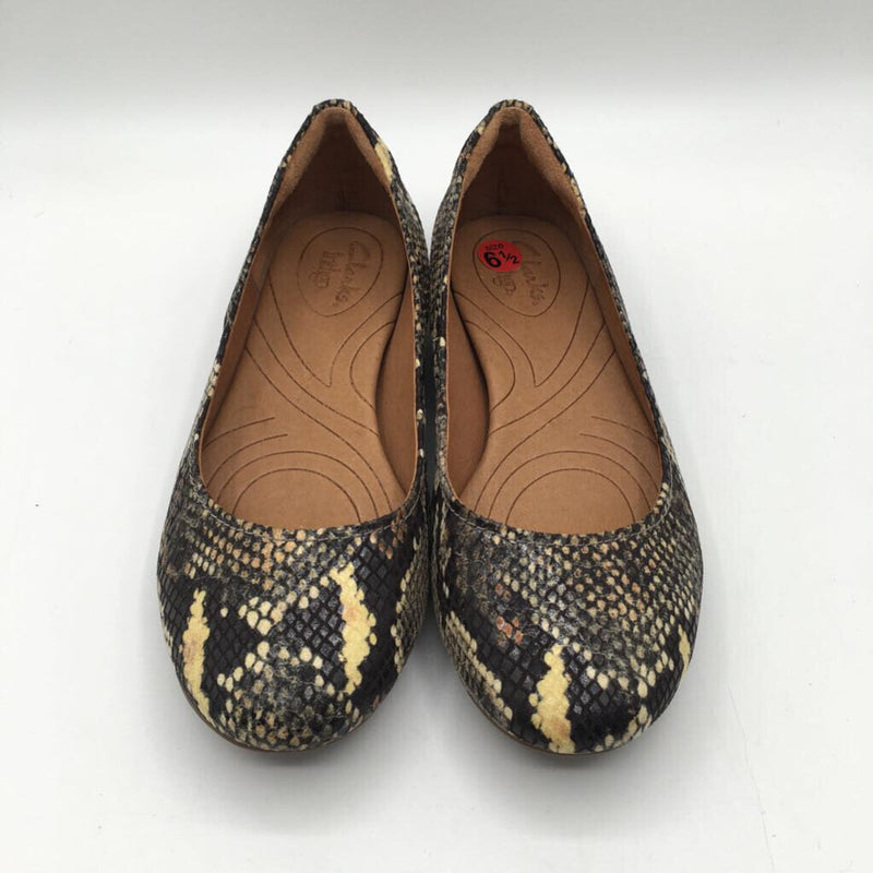 6.5 snake skin print flats