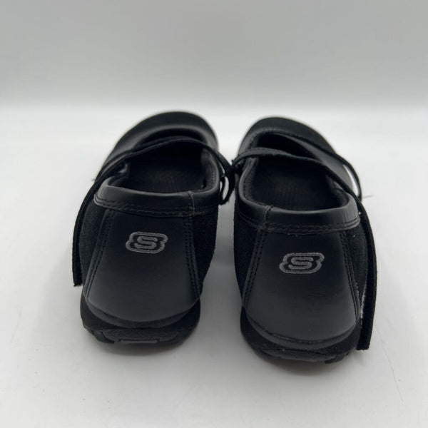 7.5 Velcro strap slip ons