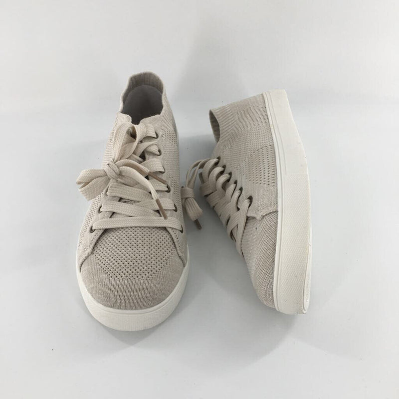 8 Knit lace up sneaker