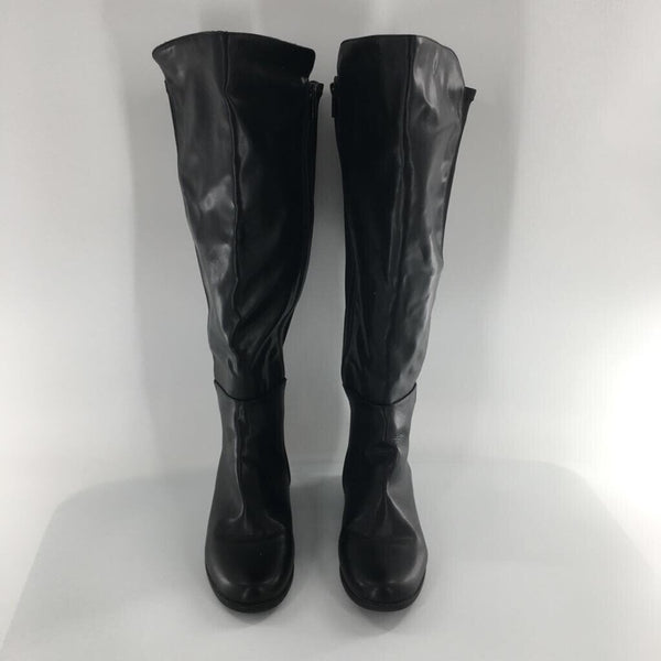 8W Faux leather knee high boots