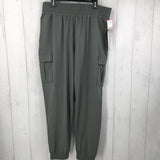 L Pull on nylon pant