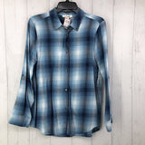 S/M Plaid button down l/s top