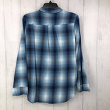 S/M Plaid button down l/s top