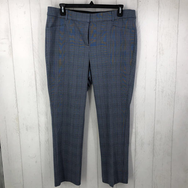 18 Plaid trousers