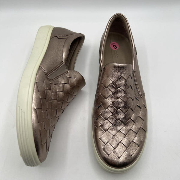 9 woven slip ons