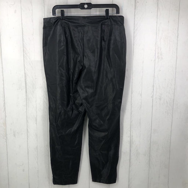 XL faux leather leggings