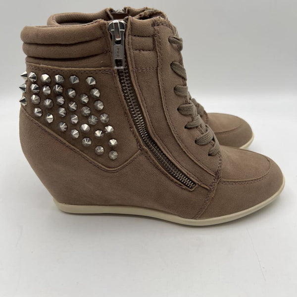 8 Wedge heel sneaker