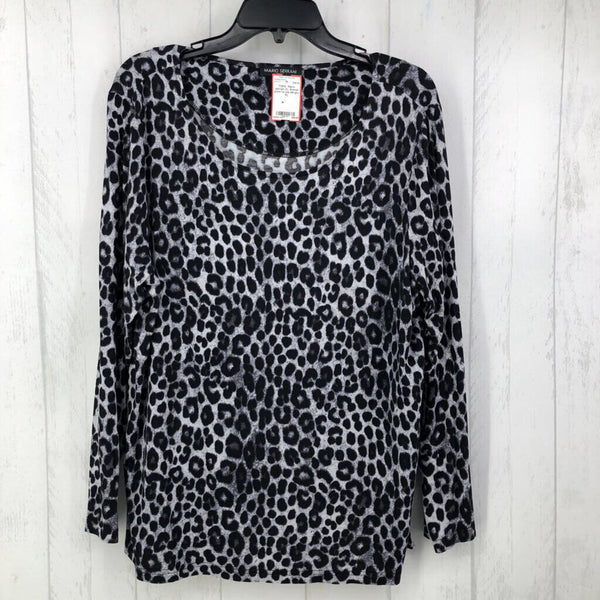 XL Animal print l/s top