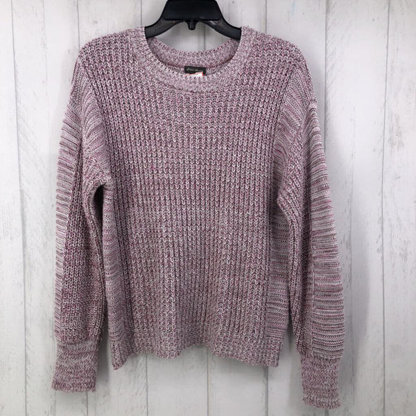 M Crewneck sweater