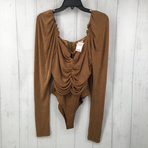 L l/s ruched back zip bodysuit