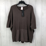 OS s/s kangaroo pocket top w/ hood