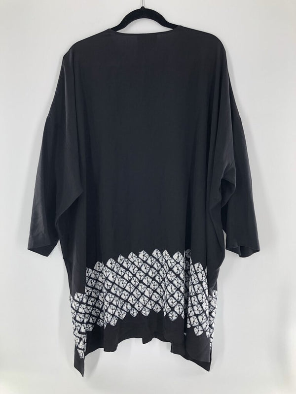 1 Semi sheer button down printed bottom tunic