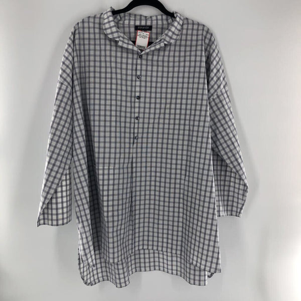 1 Plaid button down l/s top