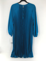 R570 18 Pleated l/s dress