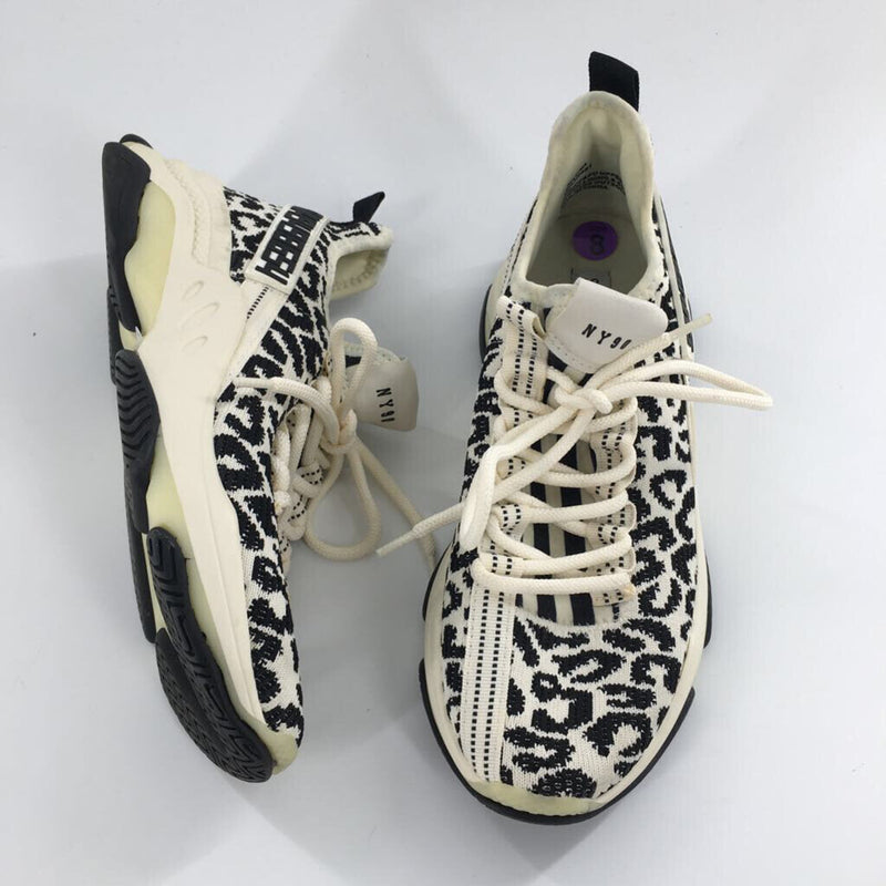 8 Animal print lace up sneaker