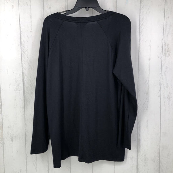 XL V-neck l/s top