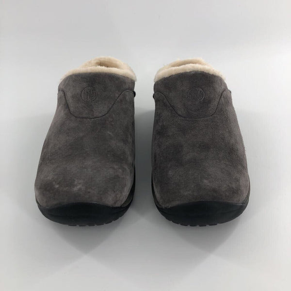 7 Faux fur lined clog