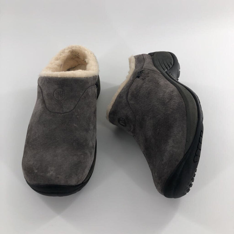 7 Faux fur lined clog