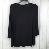 12 V-neck 3/4 slv top