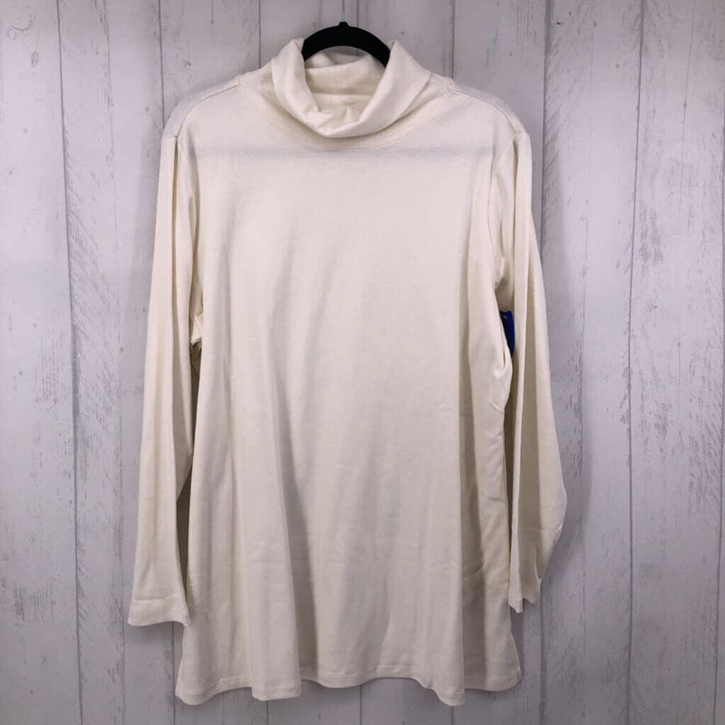 1X T-neck l/s top