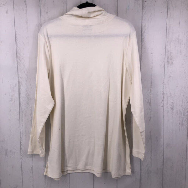 1X T-neck l/s top