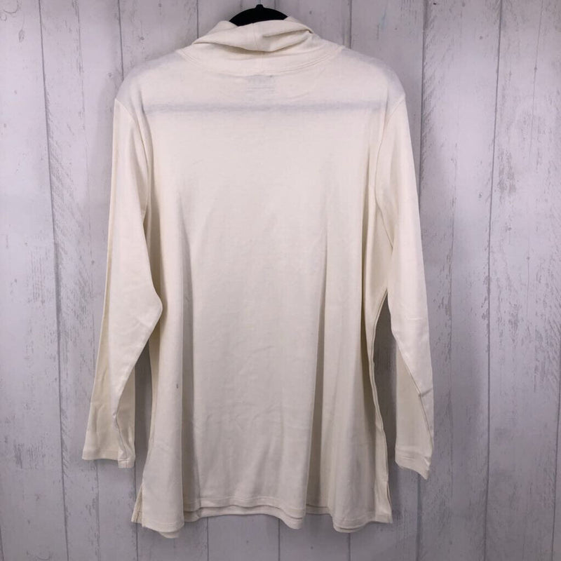 1X T-neck l/s top