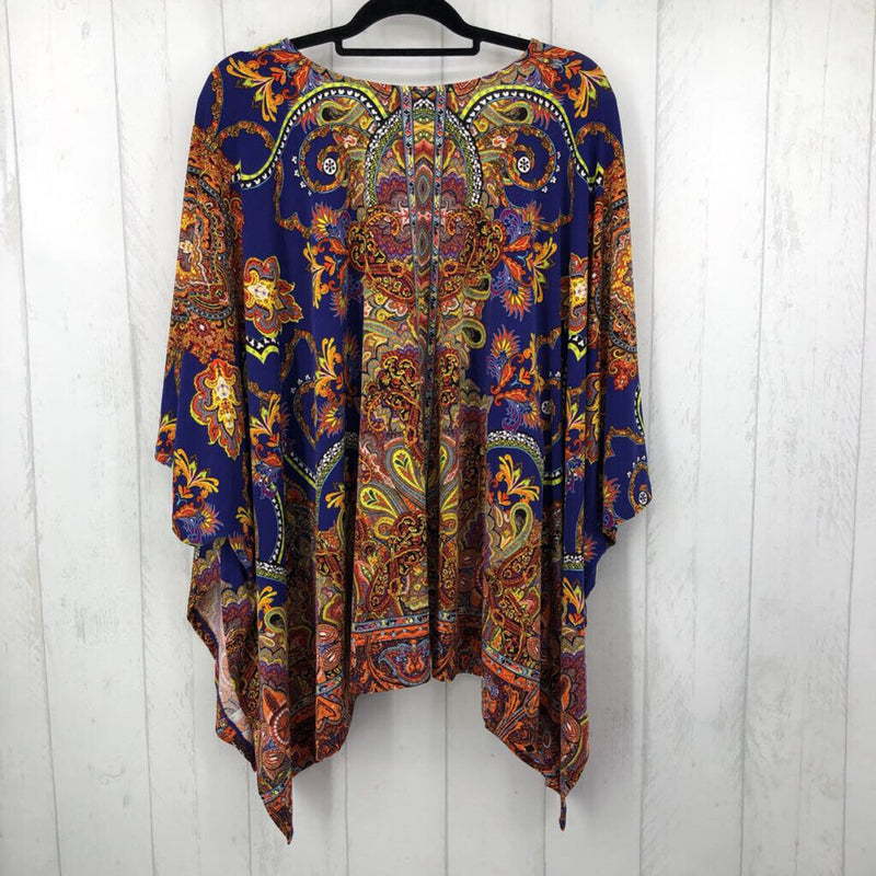 XL/1X Printed v-neck poncho