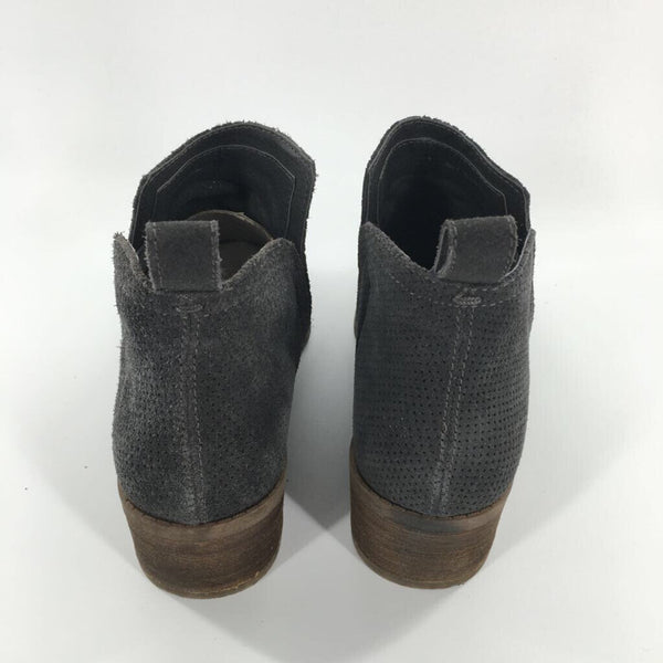 9 suede ankle boots