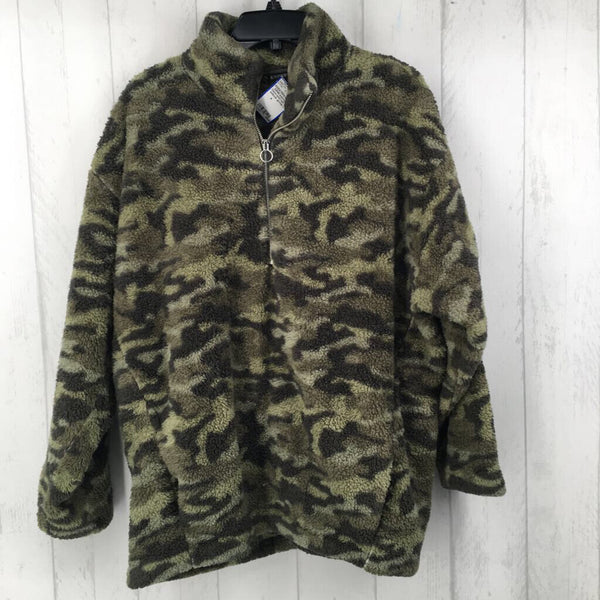 L Camo print half-zip pullover