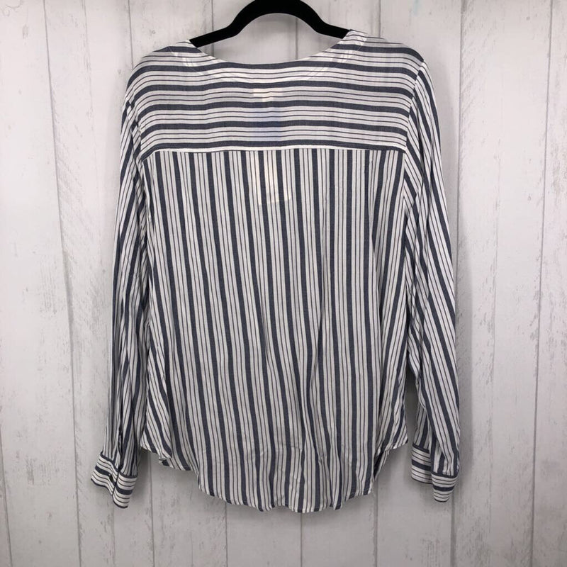 R35 XXL Striped gathered button down l/s top