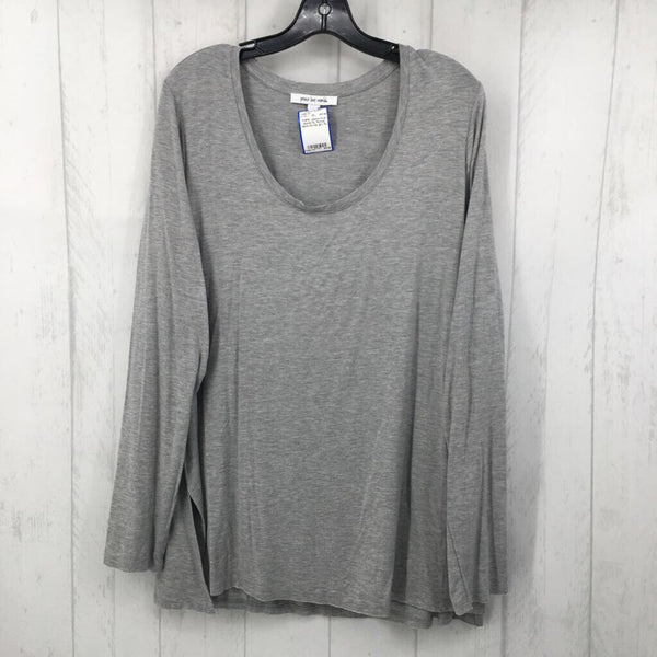 XL Scoop neck l/s top