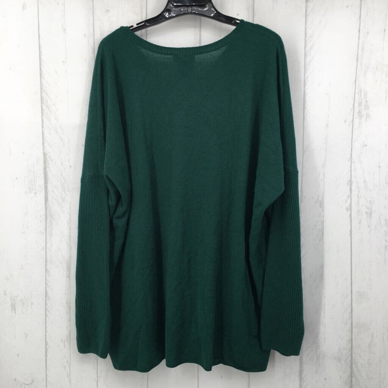 XL V-neck front pockets sweater