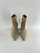 9.5 pointed toe heeled ankle boot