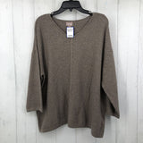 3 (L) Ribbed v-neck sweater