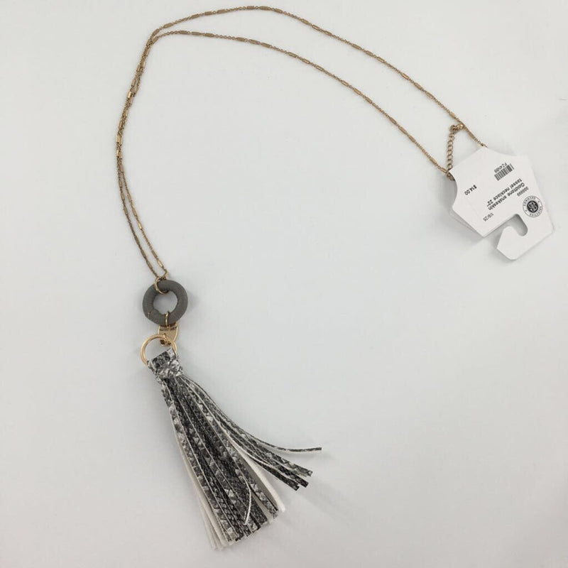 Goldtone snakeskin tassel necklace 22"