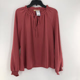 M Tie front l/s top