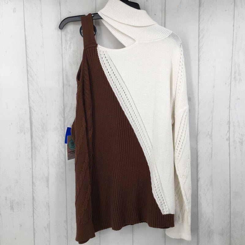 R54 L Buckle shoulder sweater