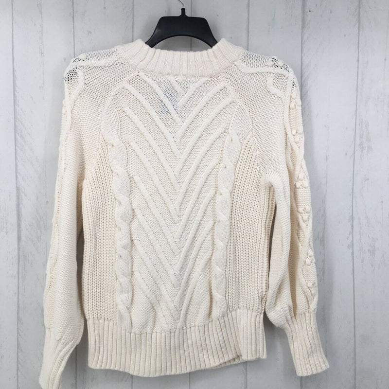 L Cable knit sweater