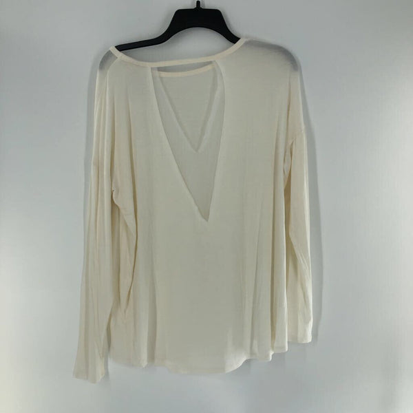 R27 L Open back l/s top